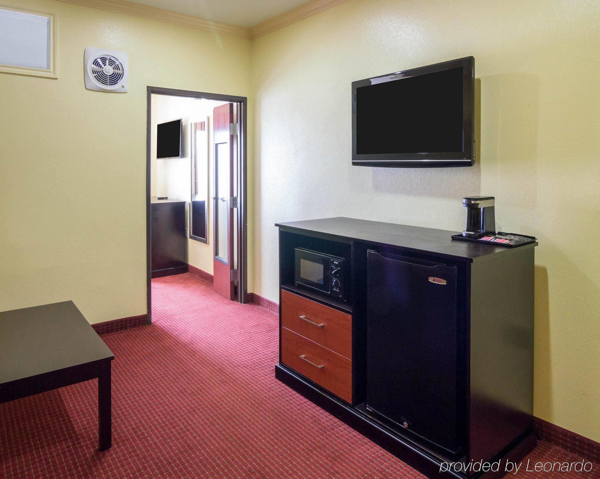 Springwood Suites Houston Iah - Beltway 8 Eksteriør bilde